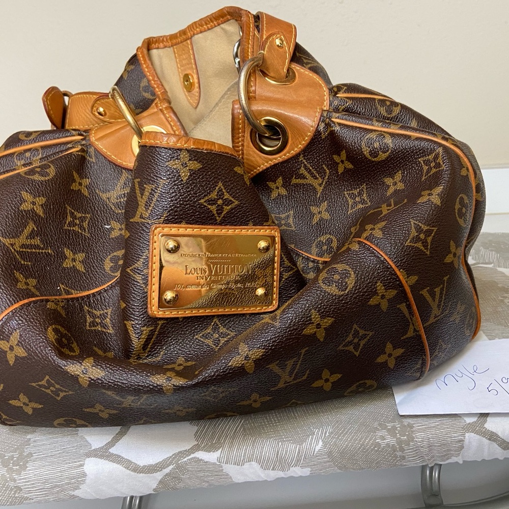 Authentic Louis Vuitton Galleria PM
